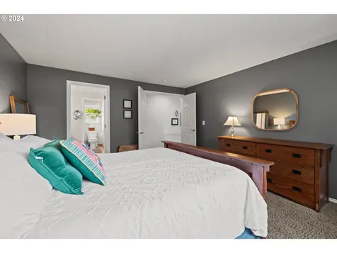 14806 Se Gilesford Street Clackamas OR 97015
