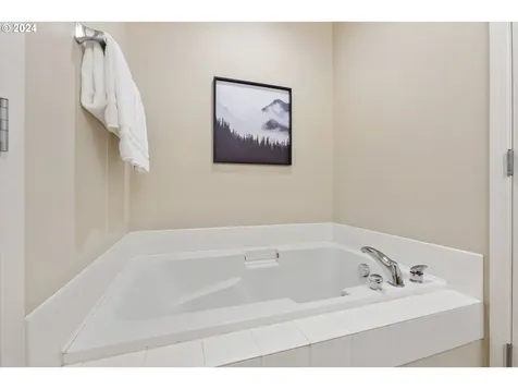 20850 SW Skiver Street Beaverton OR 97078