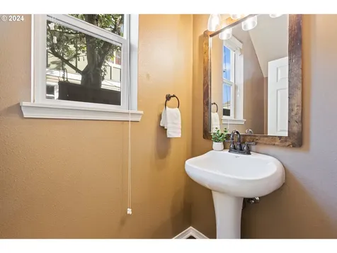 20850 SW Skiver Street Beaverton OR 97078