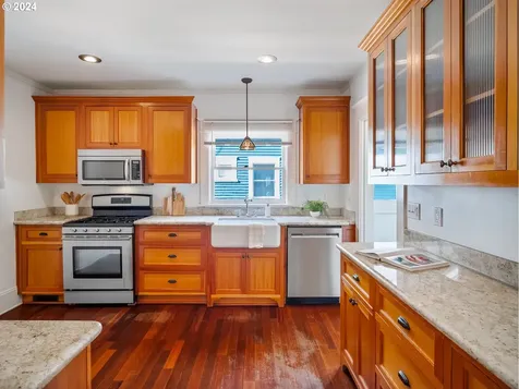 3414 Ne 17th Avenue Portland OR 97212
