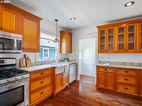 3414 Ne 17th Avenue Portland OR 97212