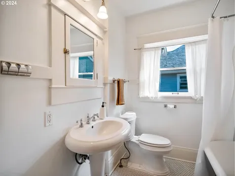 3414 Ne 17th Avenue Portland OR 97212