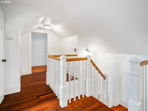 3414 Ne 17th Avenue Portland OR 97212