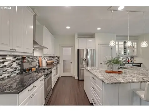11522 SW 61st Avenue Portland OR 97219