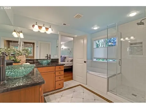 11522 SW 61st Avenue Portland OR 97219