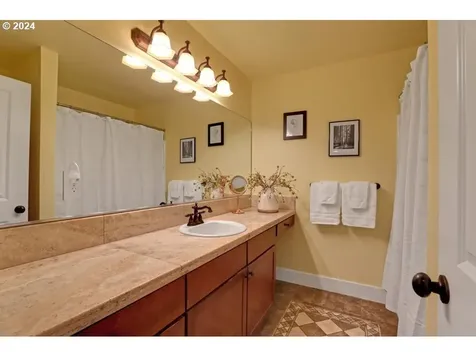 11522 SW 61st Avenue Portland OR 97219