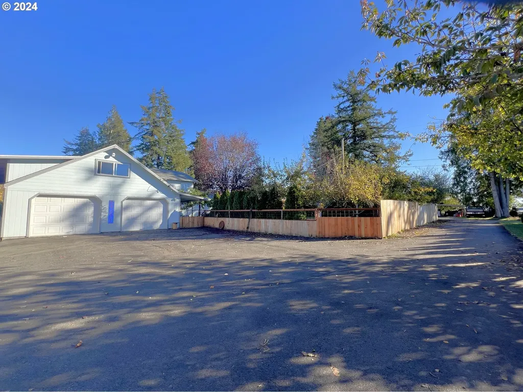 1819 Spruce Street Myrtle Point OR 97458