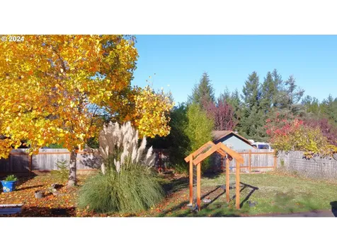 1819 Spruce Street Myrtle Point OR 97458