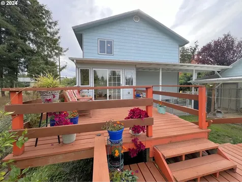 1819 Spruce Street Myrtle Point OR 97458