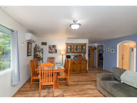 1819 Spruce Street Myrtle Point OR 97458
