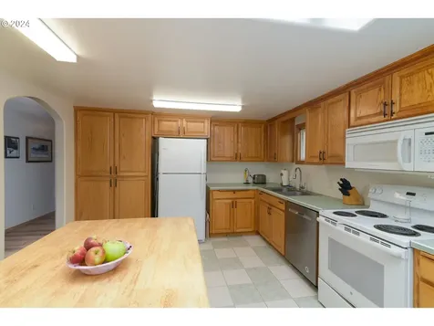 1819 Spruce Street Myrtle Point OR 97458