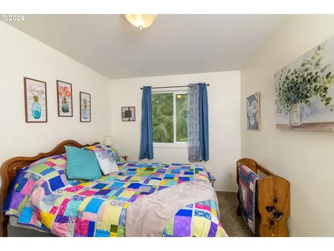 1819 Spruce Street Myrtle Point OR 97458