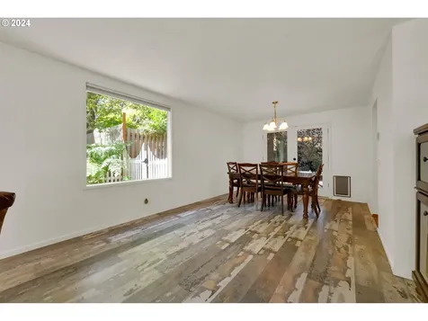 235 W 38th Avenue Eugene OR 97405