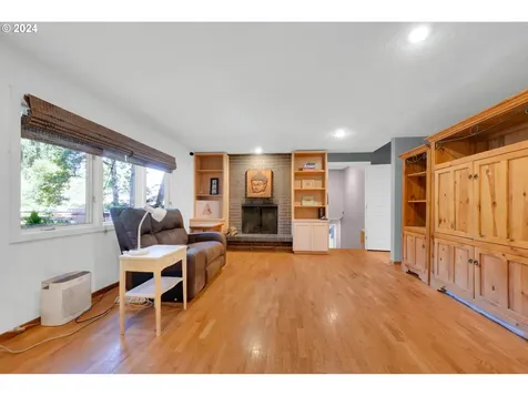 235 W 38th Avenue Eugene OR 97405
