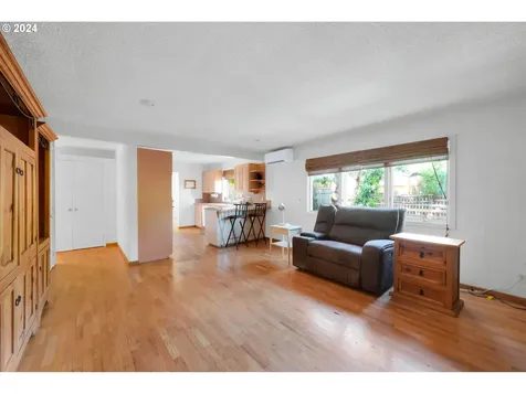 235 W 38th Avenue Eugene OR 97405