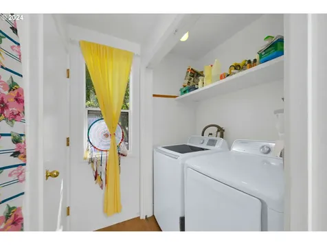 235 W 38th Avenue Eugene OR 97405
