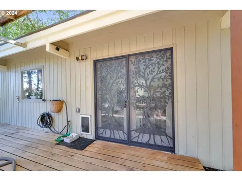 235 W 38th Avenue Eugene OR 97405