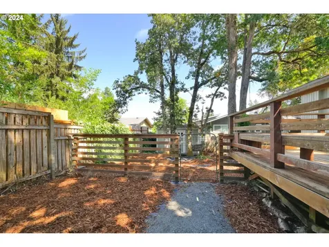 235 W 38th Avenue Eugene OR 97405