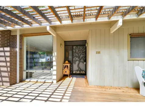 235 W 38th Avenue Eugene OR 97405