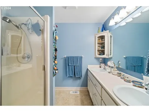 14517 NE 49th Circle Vancouver WA 98682