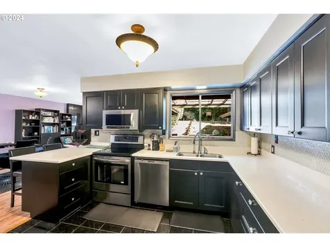 2924 NE 88th Place Portland OR 97220