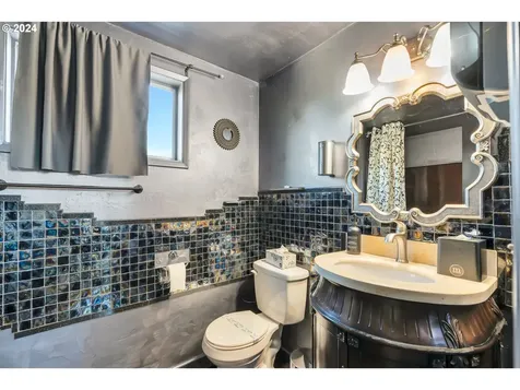 2924 NE 88th Place Portland OR 97220