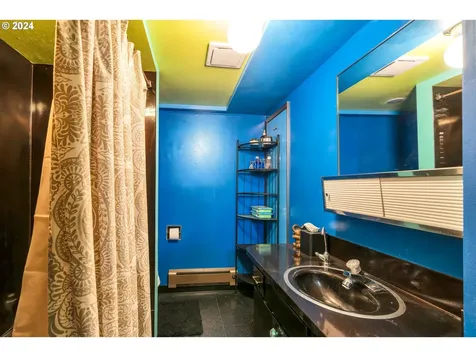 2924 NE 88th Place Portland OR 97220