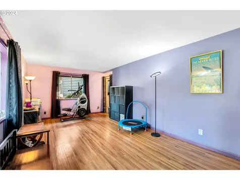 2924 NE 88th Place Portland OR 97220
