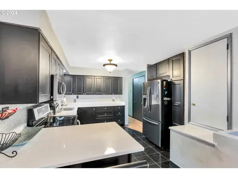 2924 NE 88th Place Portland OR 97220