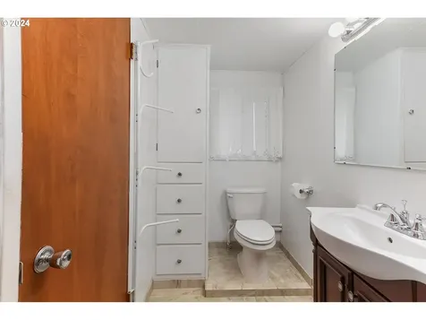 4554 Summit Drive Hood River OR 97031