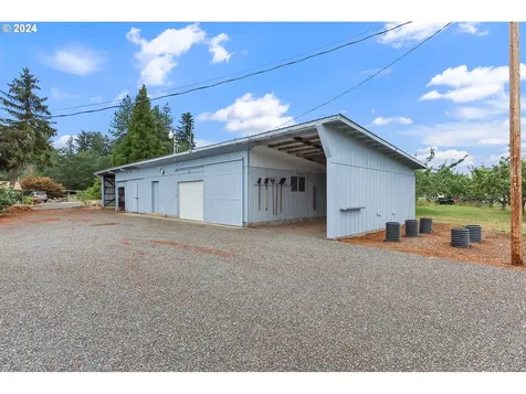 4554 Summit Drive Hood River OR 97031