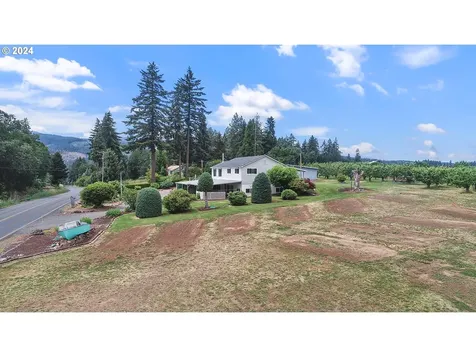 4554 Summit Drive Hood River OR 97031