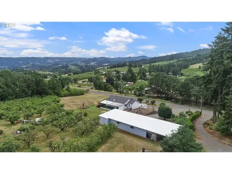 4554 Summit Drive Hood River OR 97031