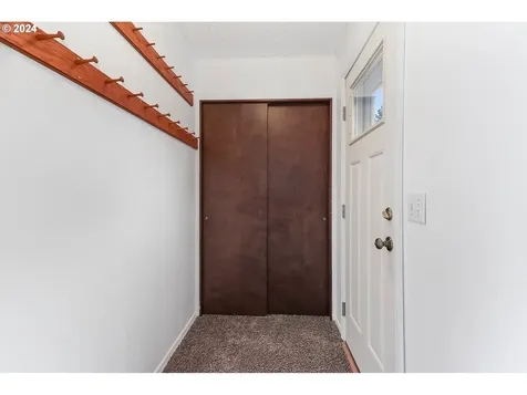 4554 Summit Drive Hood River OR 97031