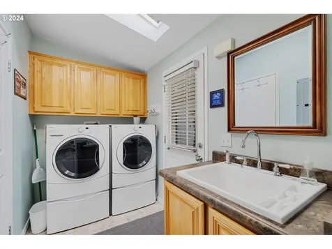 635 S Falcon Street Rockaway Beach OR 97136