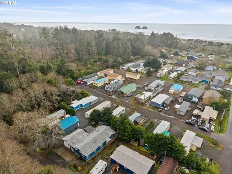 635 S Falcon Street Rockaway Beach OR 97136