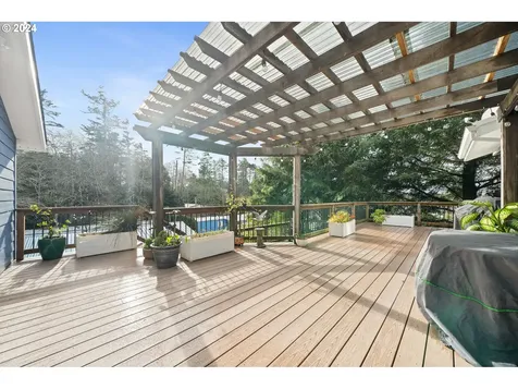 635 S Falcon Street Rockaway Beach OR 97136