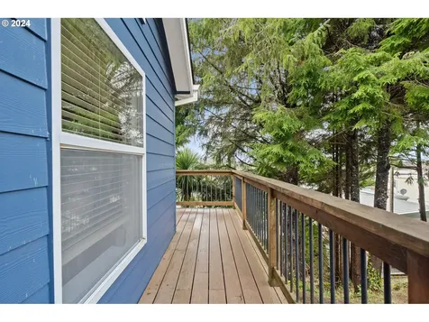 635 S Falcon Street Rockaway Beach OR 97136
