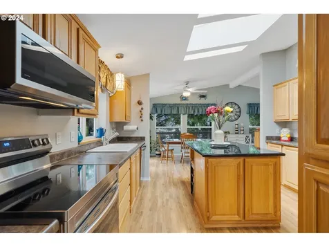 635 S Falcon Street Rockaway Beach OR 97136