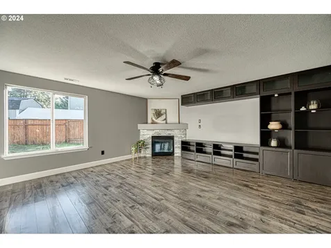 1004 NW 120th Circle Vancouver WA 98685