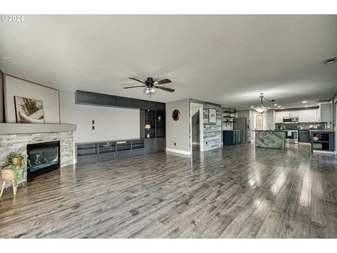 1004 NW 120th Circle Vancouver WA 98685