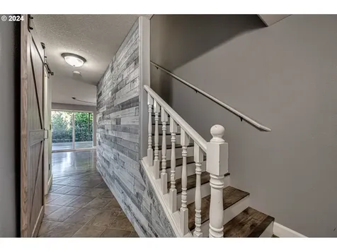 1004 NW 120th Circle Vancouver WA 98685