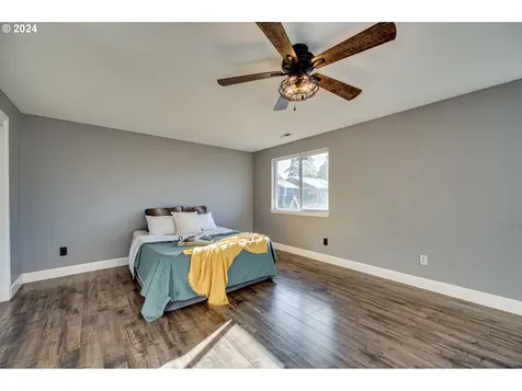 1004 NW 120th Circle Vancouver WA 98685