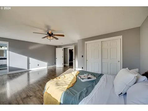 1004 NW 120th Circle Vancouver WA 98685