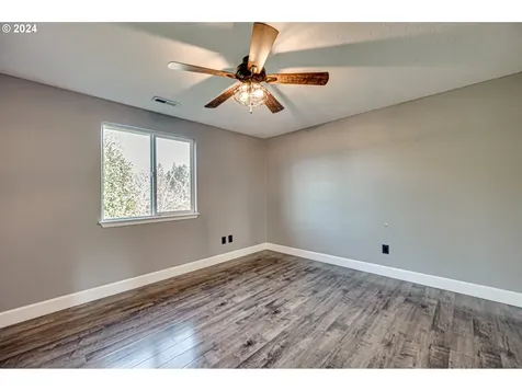 1004 NW 120th Circle Vancouver WA 98685