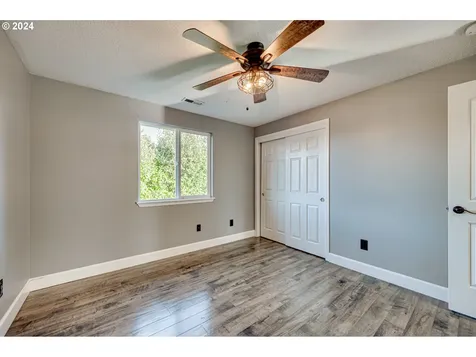 1004 NW 120th Circle Vancouver WA 98685