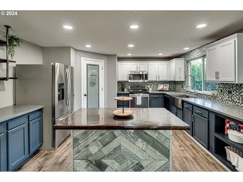 1004 NW 120th Circle Vancouver WA 98685