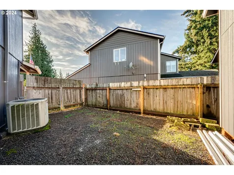 1004 NW 120th Circle Vancouver WA 98685