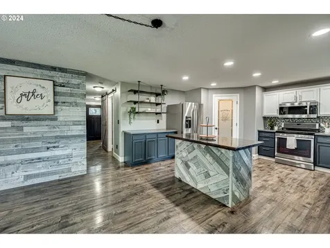 1004 NW 120th Circle Vancouver WA 98685