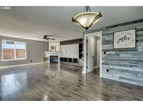 1004 NW 120th Circle Vancouver WA 98685